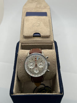 Montre BREITLING Navitimer 1 B01 Chronograph en acier et cuir de crocodile