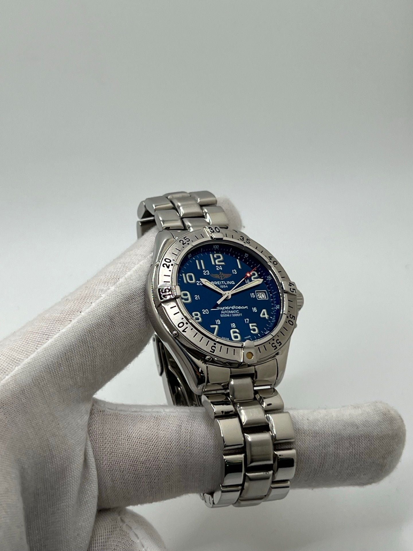 Breitling Superocean Automatic A17040