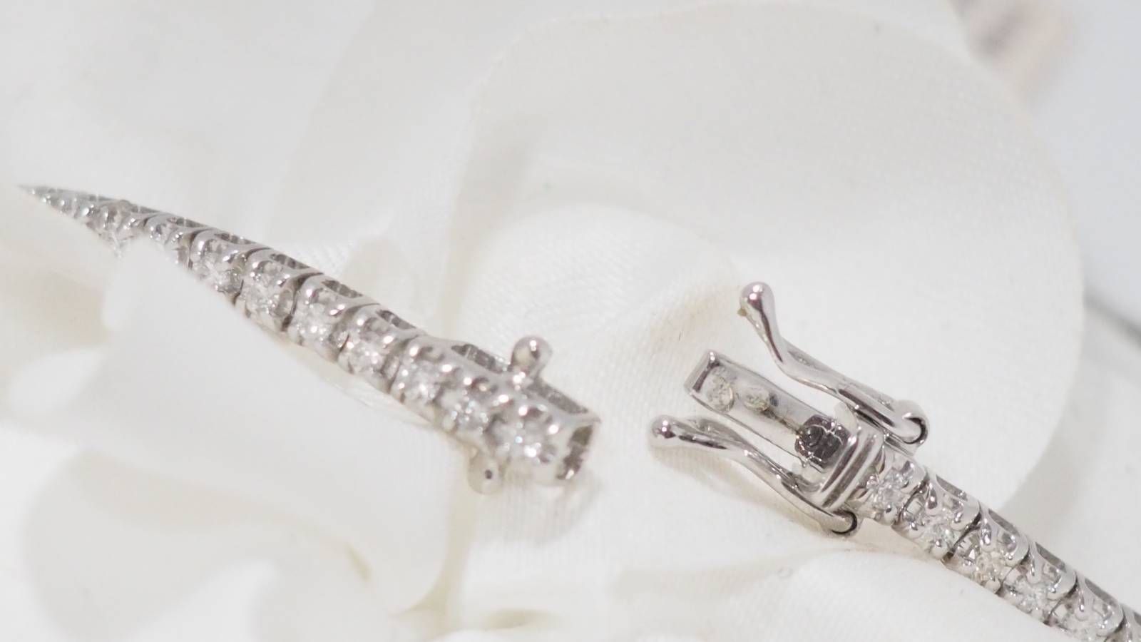 Bracelet rivière en or blanc et diamants 1ct