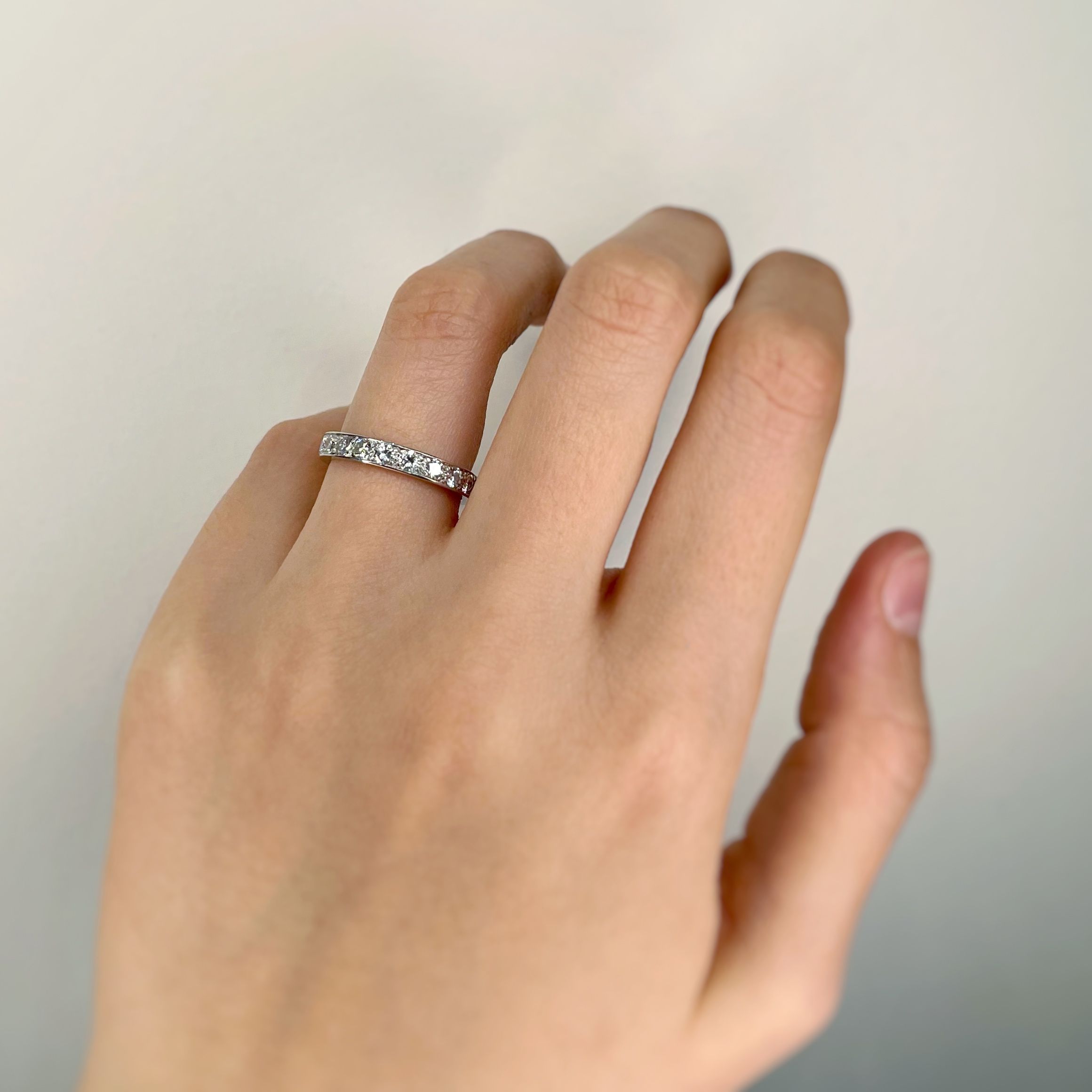 Alliance ring in white gold and diamonds