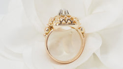 Openwork ring in yellow gold and diamond