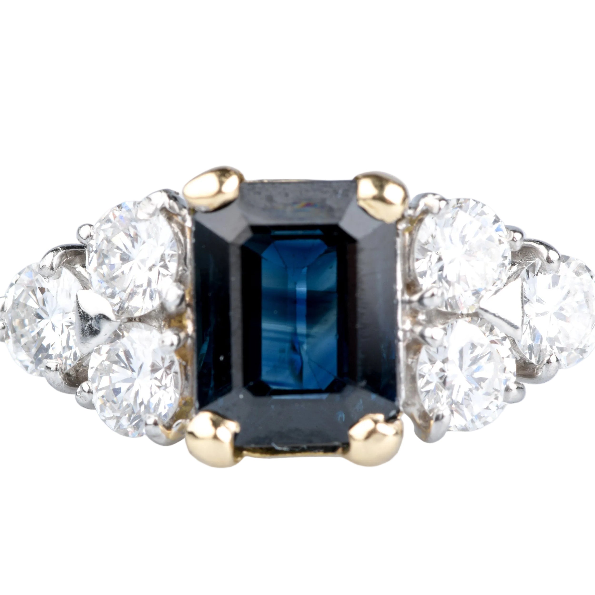 Bague Saphir taille émeraude en or blanc et diamants