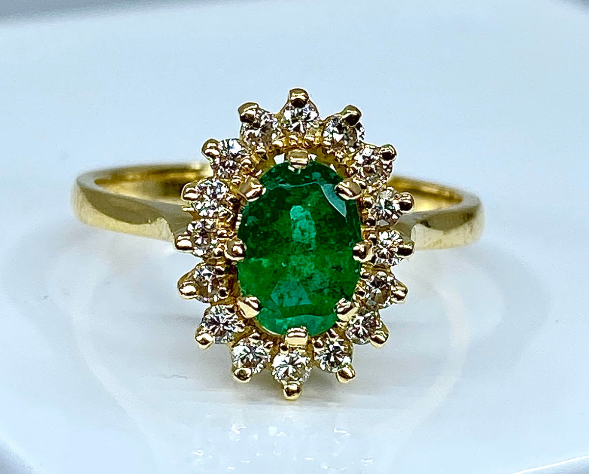 18k Gold Emerald and Diamond Daisy Ring