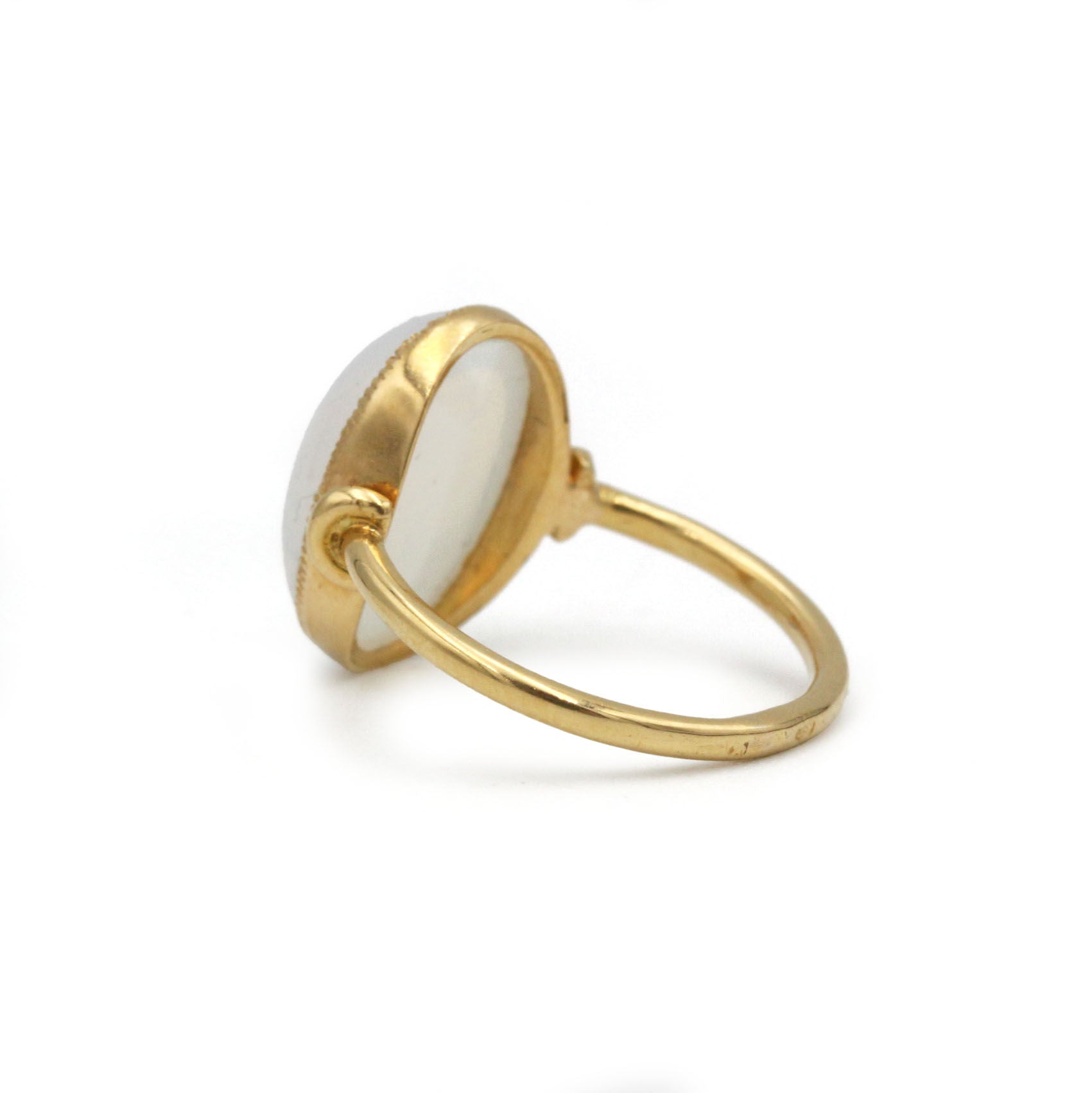 Bague or jaune 750 et pierre de lune