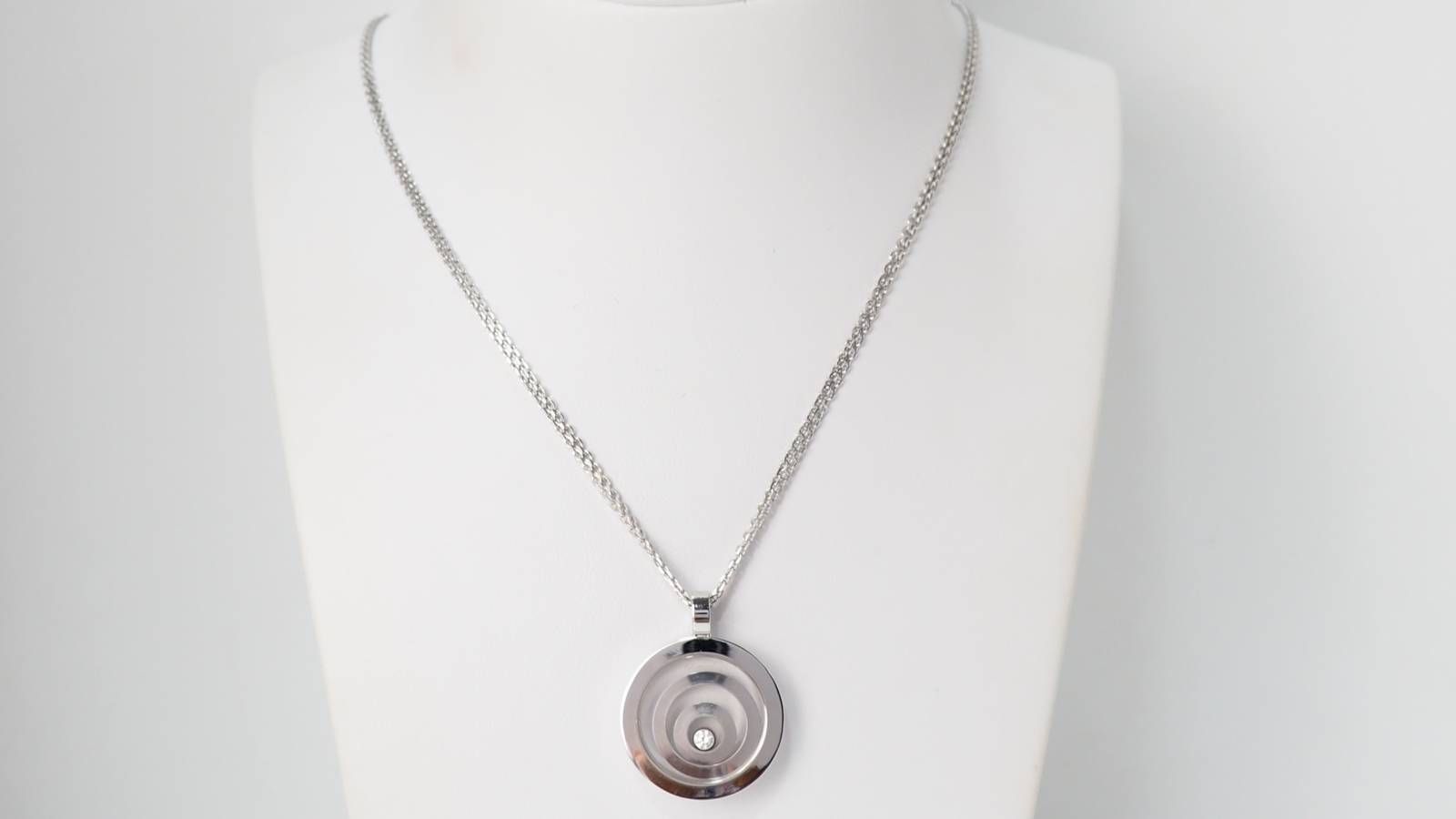 Chopard Happy Spirit necklace in white gold and diamond