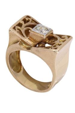 Tank diamond ring in yellow gold