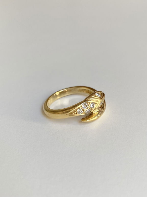Ring at yellow gold and diamonds