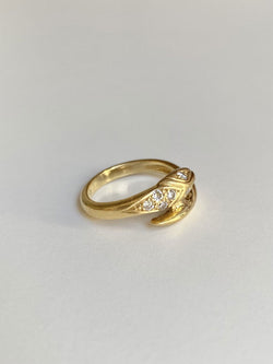 Ring at yellow gold and diamonds
