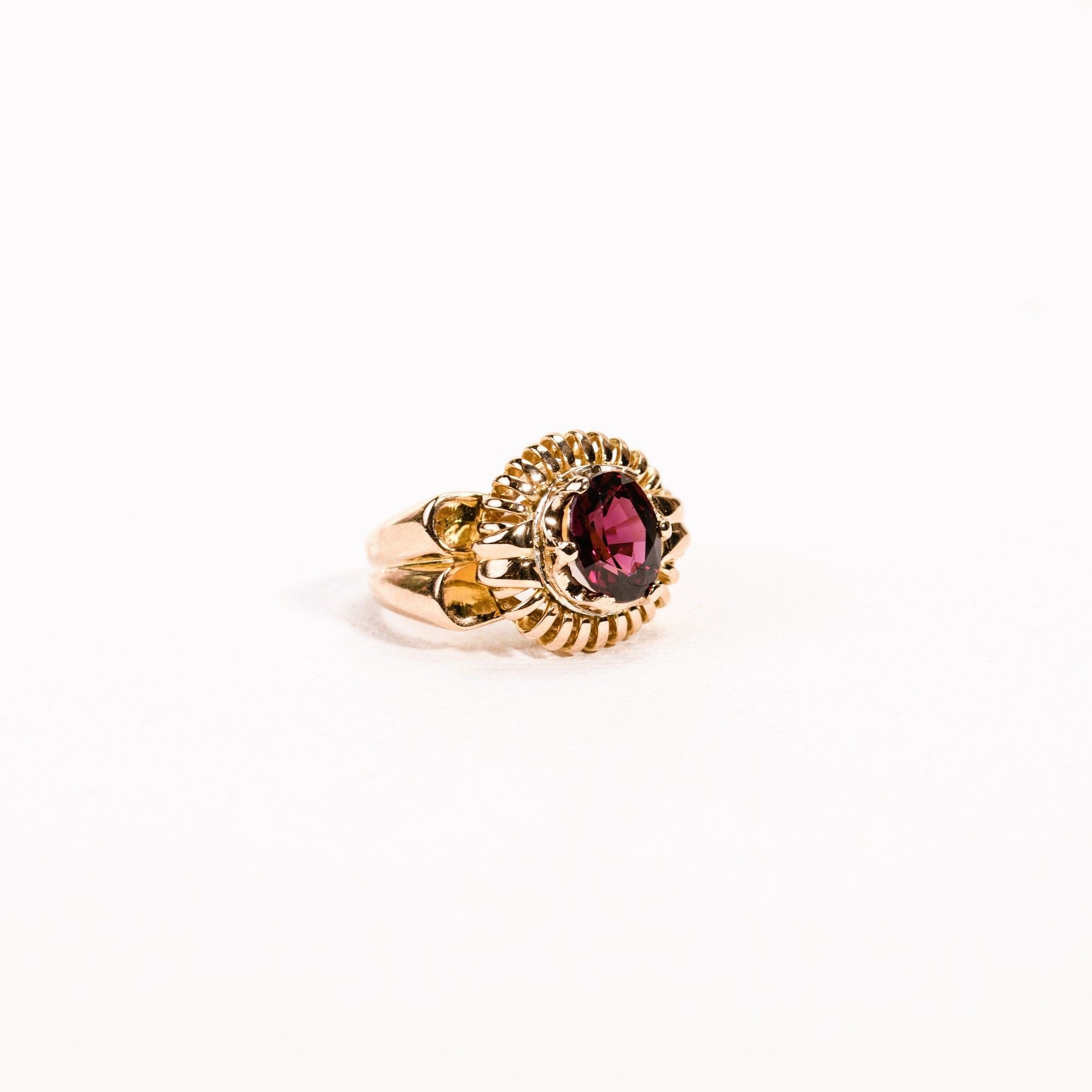 Ring Cocktail in yellow gold, garnet and rhodolite
