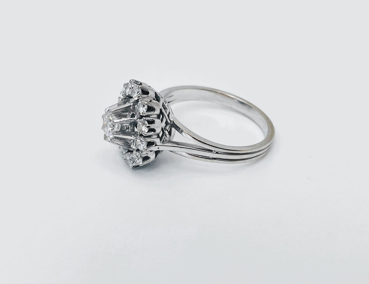 Bague marguerite diamants en or blanc et platine