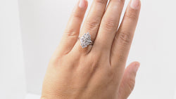 Bague marquise en or blanc et diamants