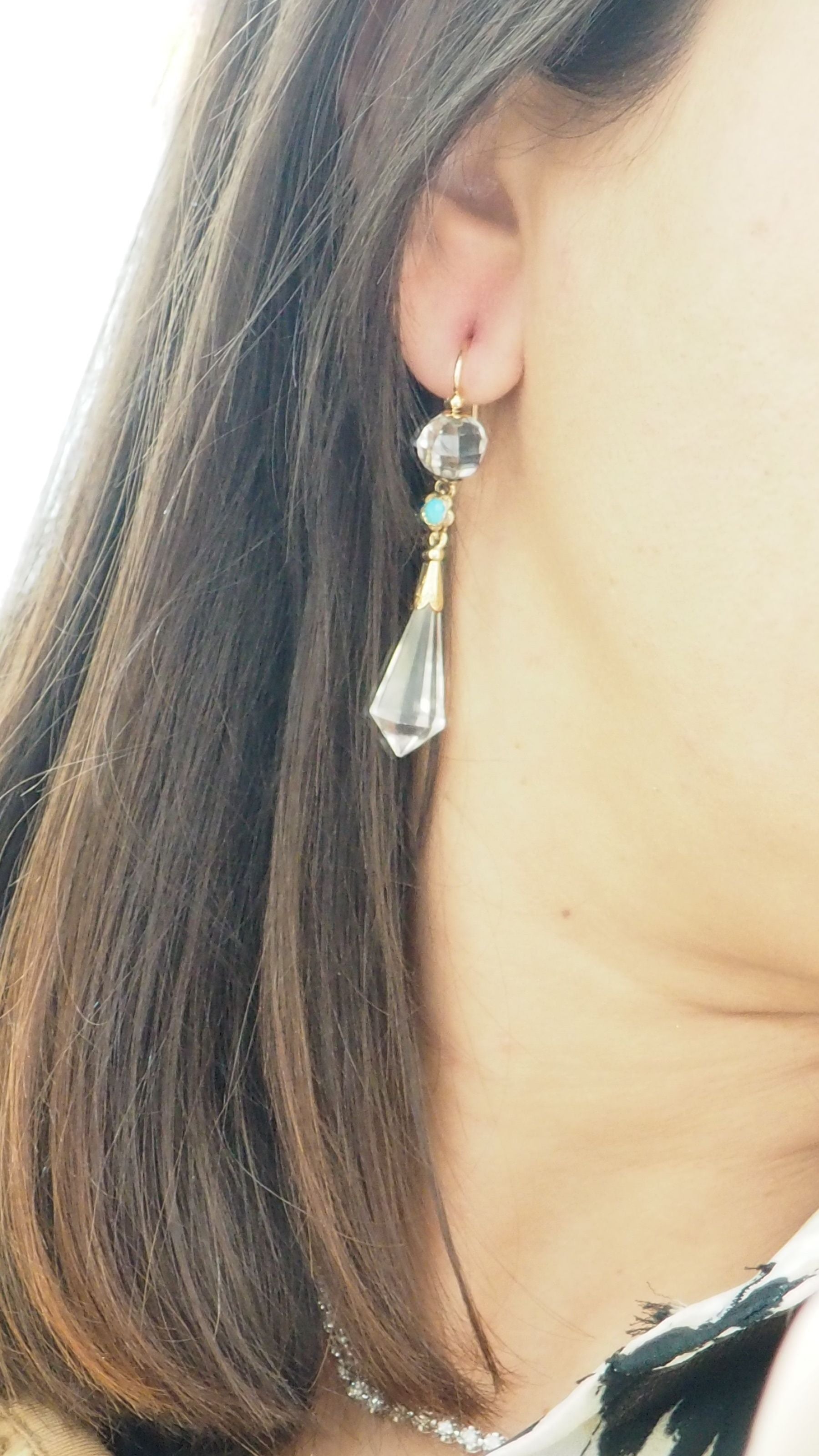 Boucles d'oreilles en or jaune, cristal de roche et turquoise
