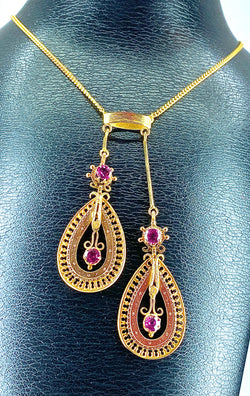 Collier bayadère en or 18 carats et grenats , époque fin 19 eme.