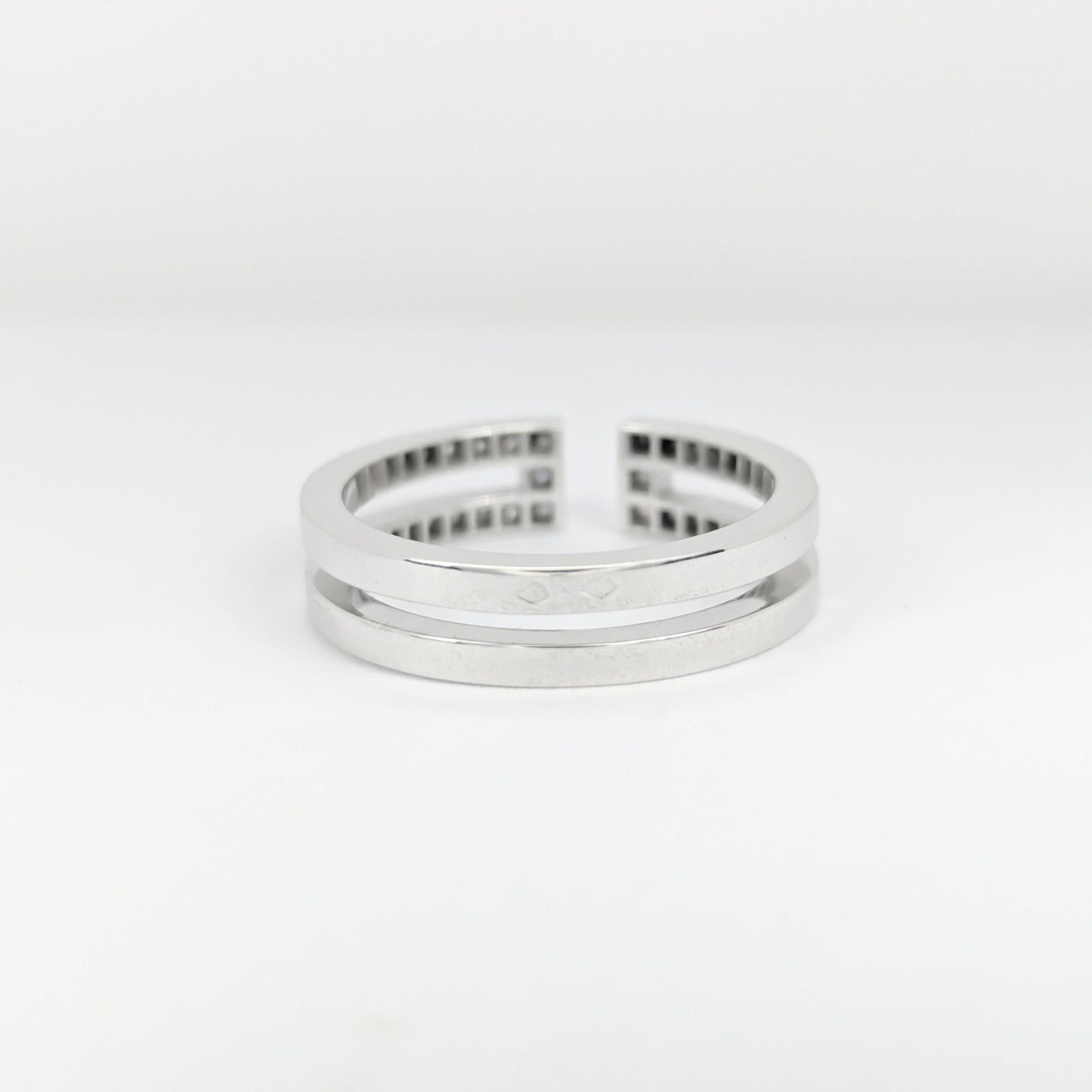 Bague en or blanc et pavage diamants