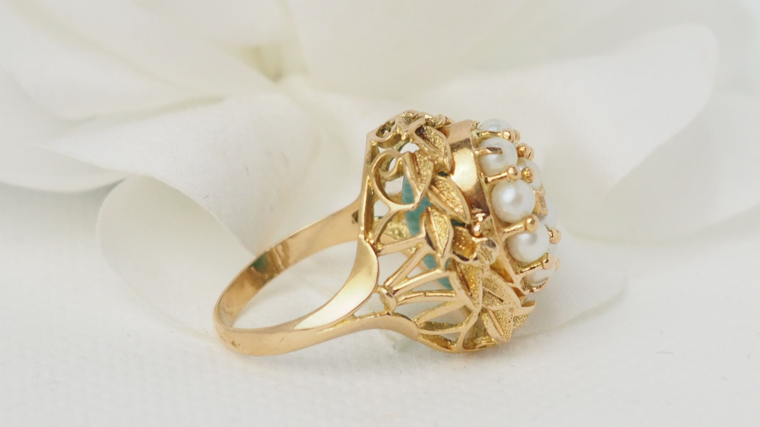 Rocking Ring In Yellow Gold, Pearls And Amazonite