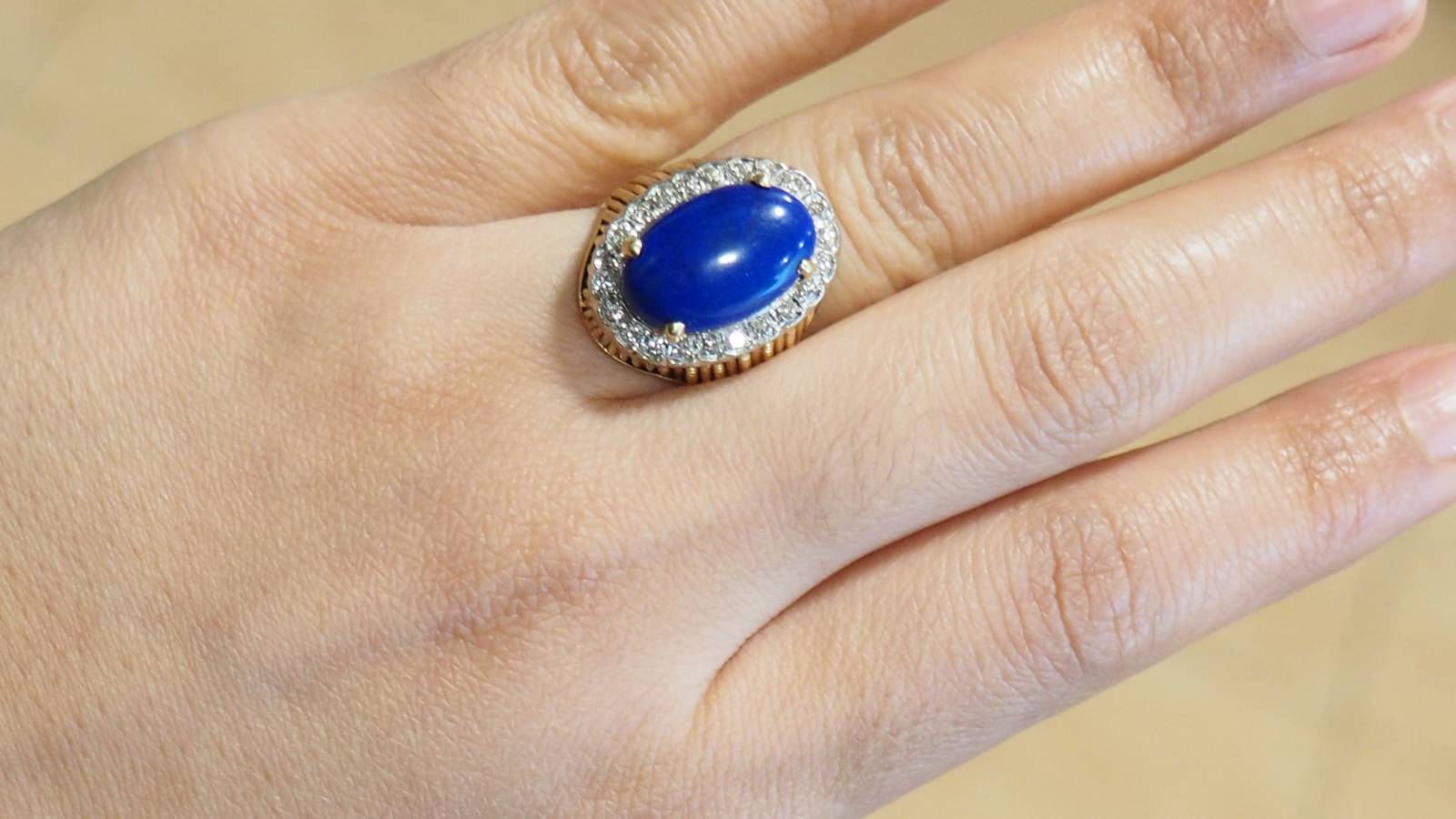 Yellow gold ring, Lapis Lazuli cabochon and diamonds 
