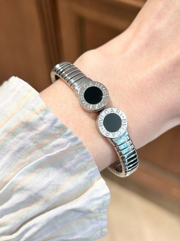 Bracelet BULGARI in steel and onyx