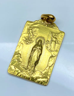 Médaille en or jaune 18 carats recto verso : Vierge et Christ, signée BOUIX
