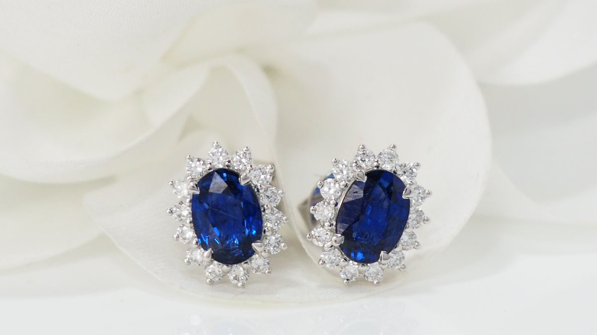 Boucles d'oreilles marguerite en or blanc Saphirs et diamants