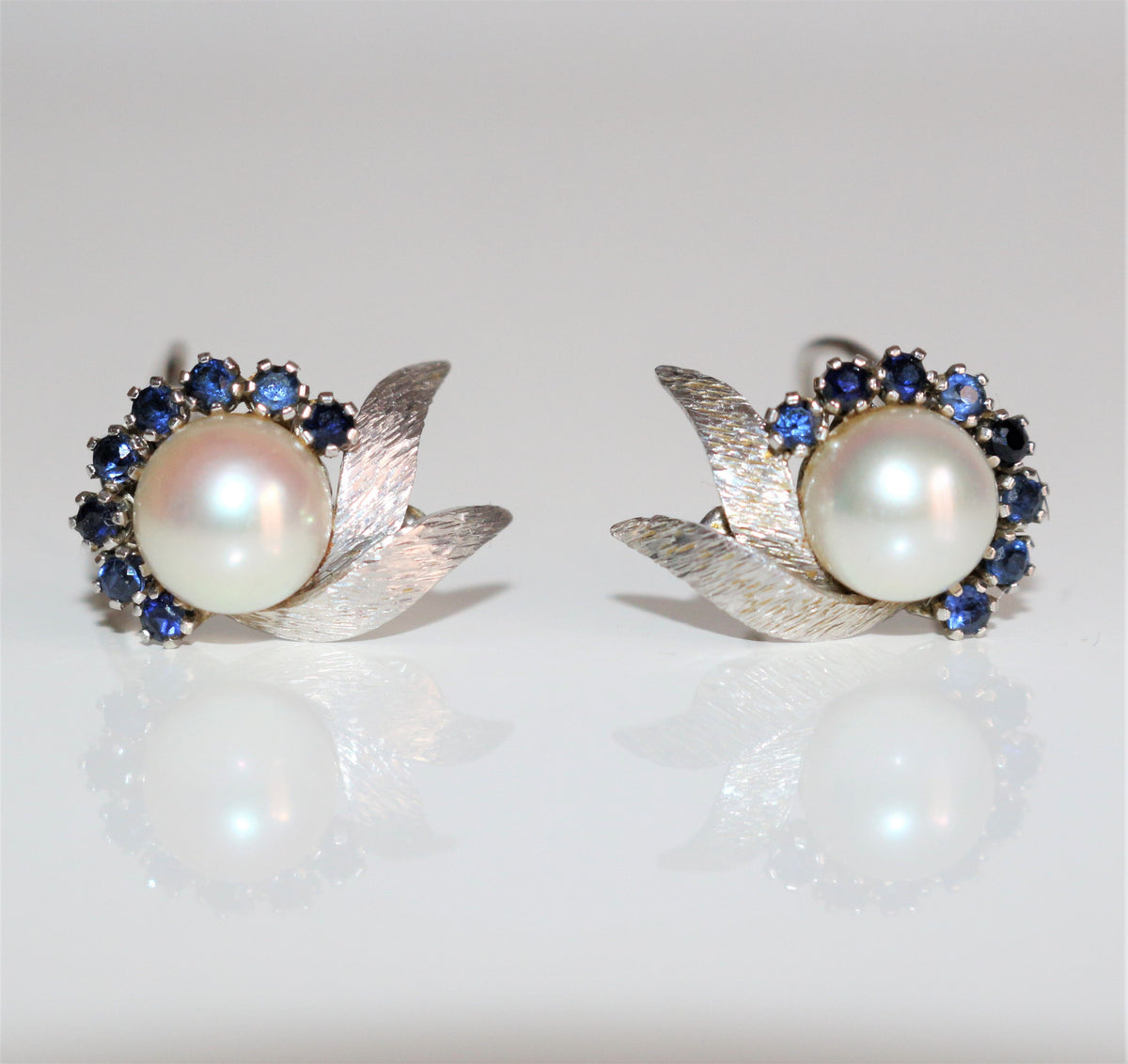 Earrings Clips Pearl And Sapphires