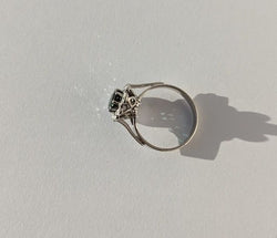 Ring POMPADOUR Green sapphire in white gold