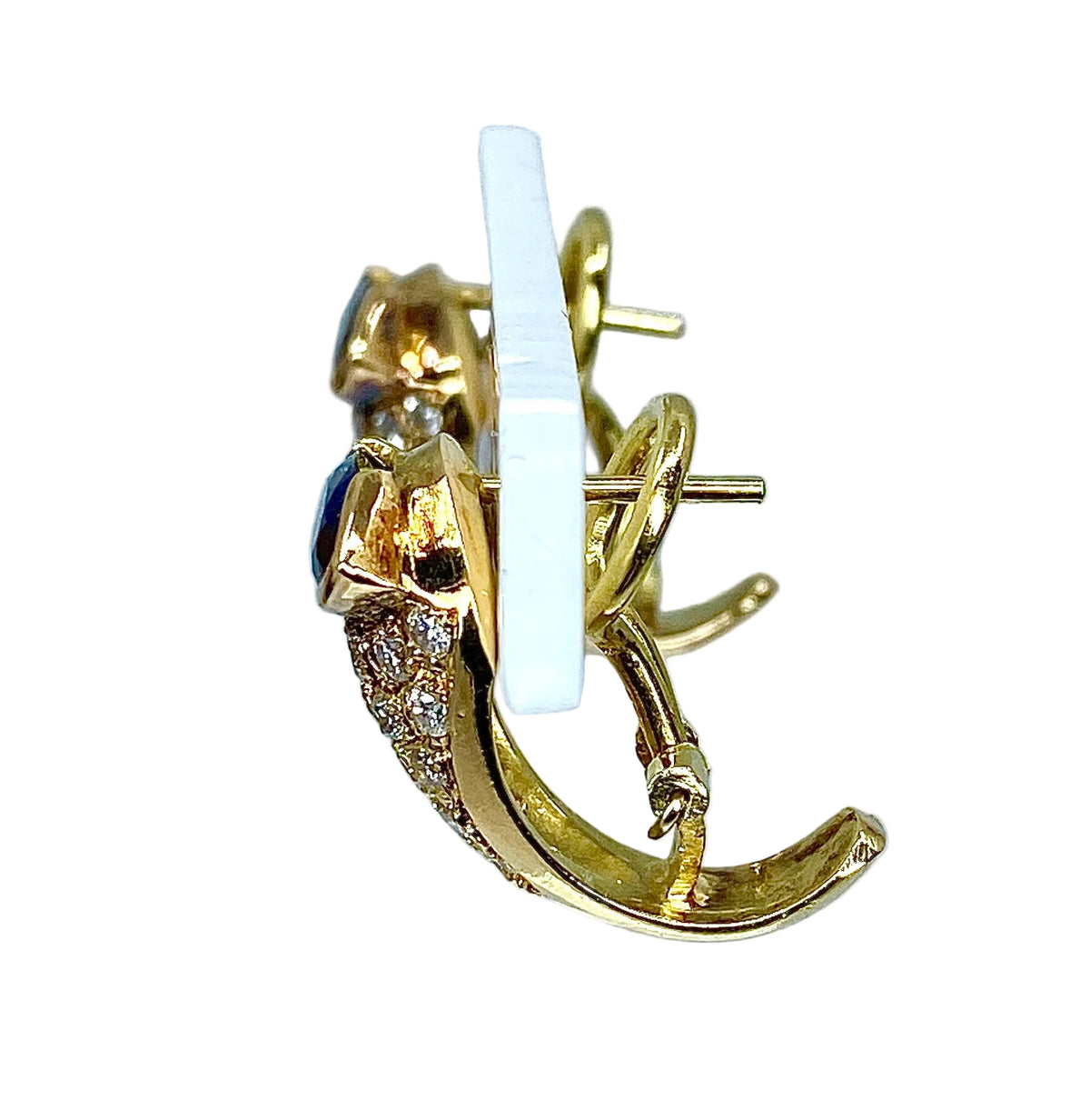 Earrings Clips in yellow gold, sapphires and diamonds