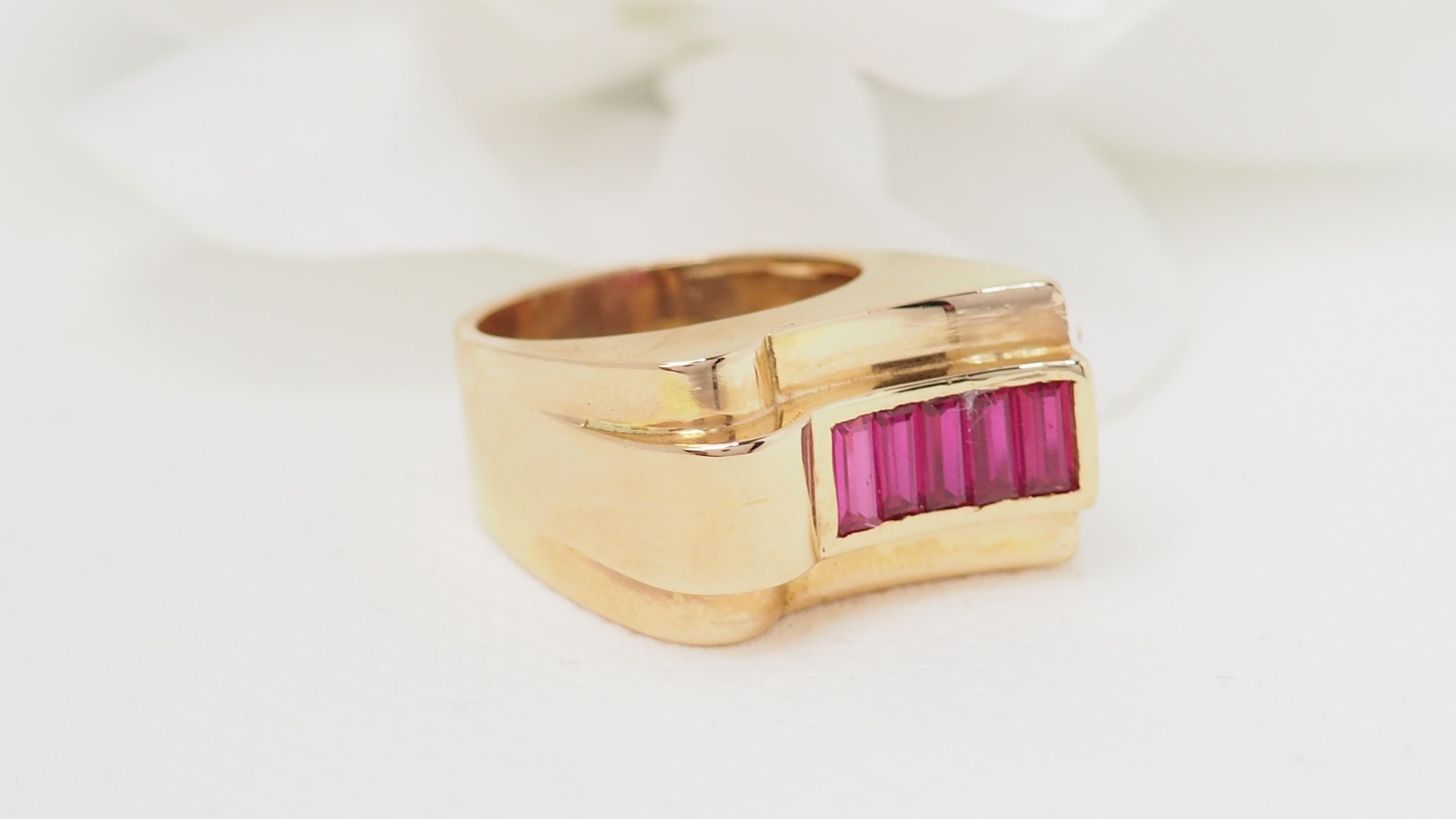 Bague Tank en jaune et rubis