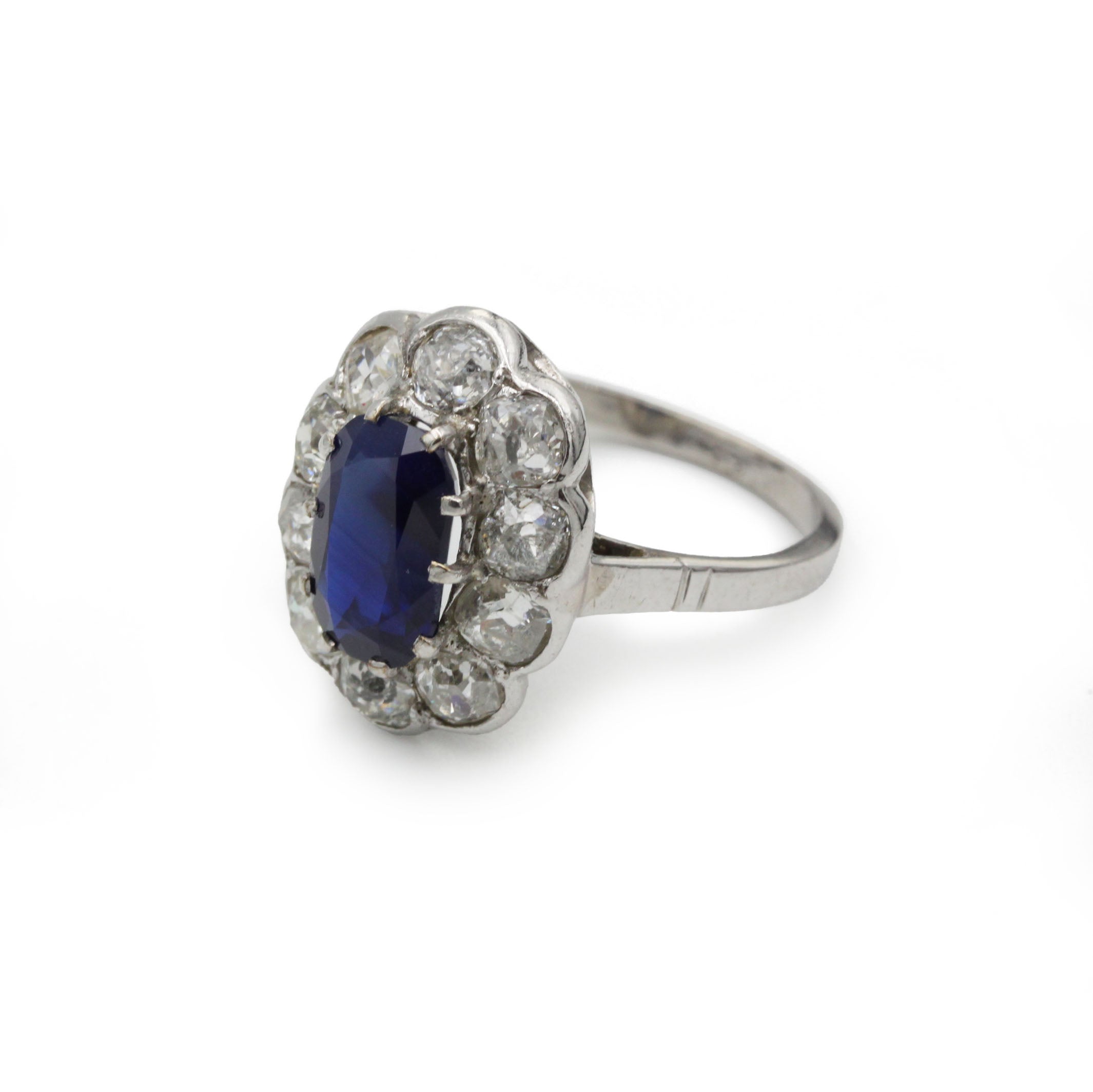 Ring Marguerite in paltinium, sapphire and diamonds