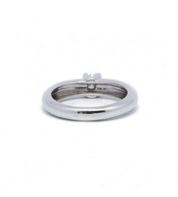 Solitaire ring in white gold and diamond