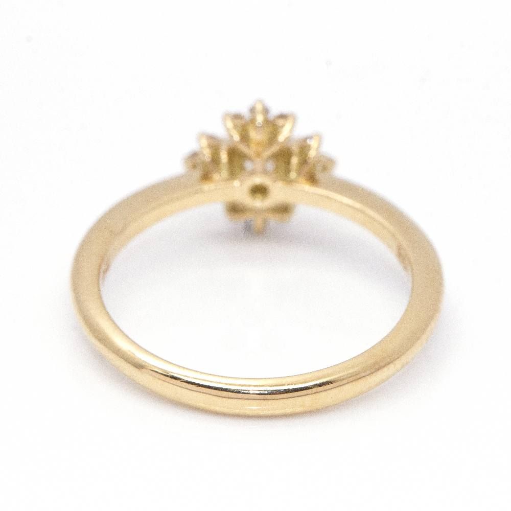 Ring Solitaire in yellow gold and diamonds