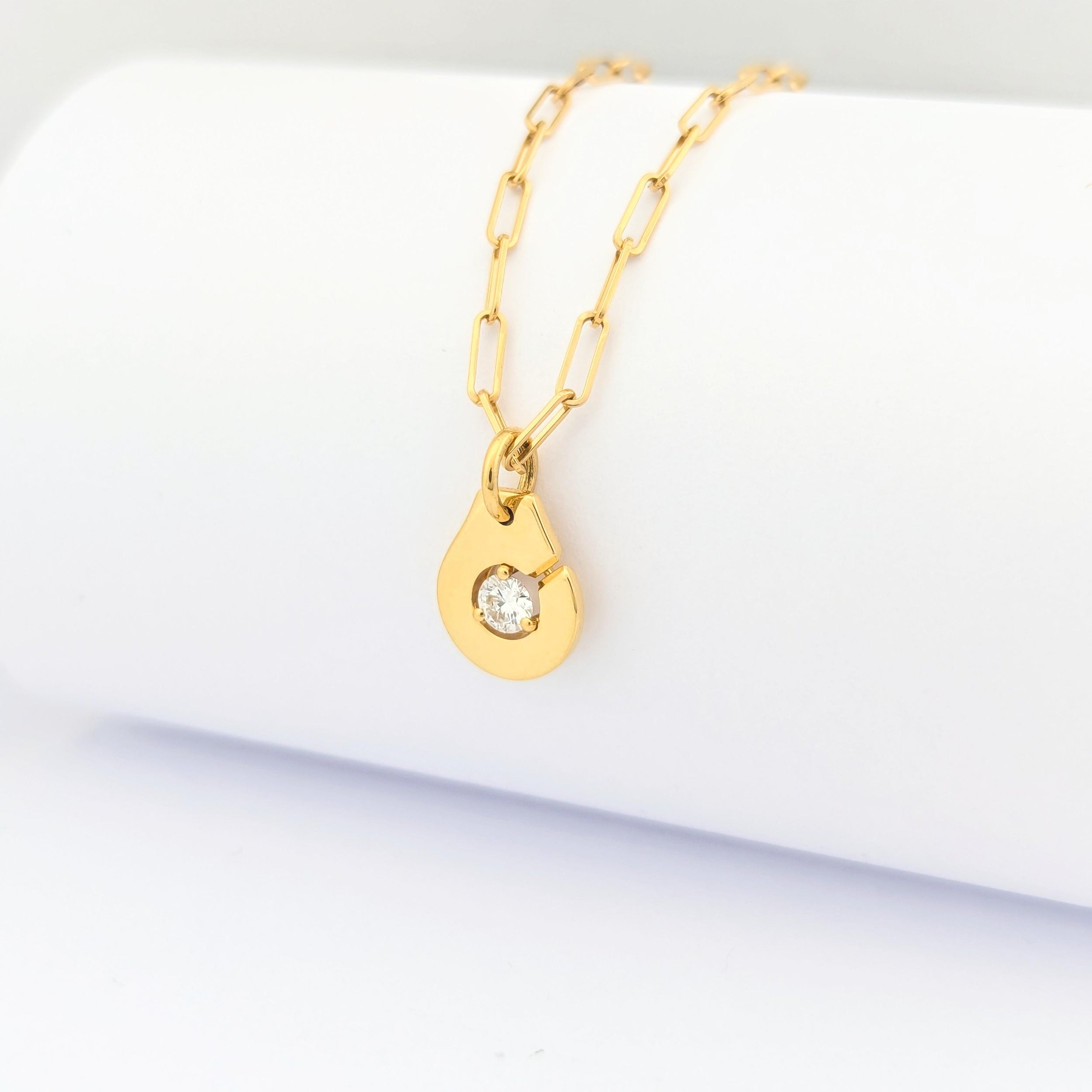 Collier Dinh Van Menottes R10