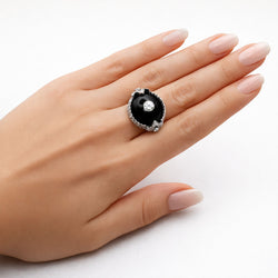 Bague Dôme en platine, onyx et diamants
