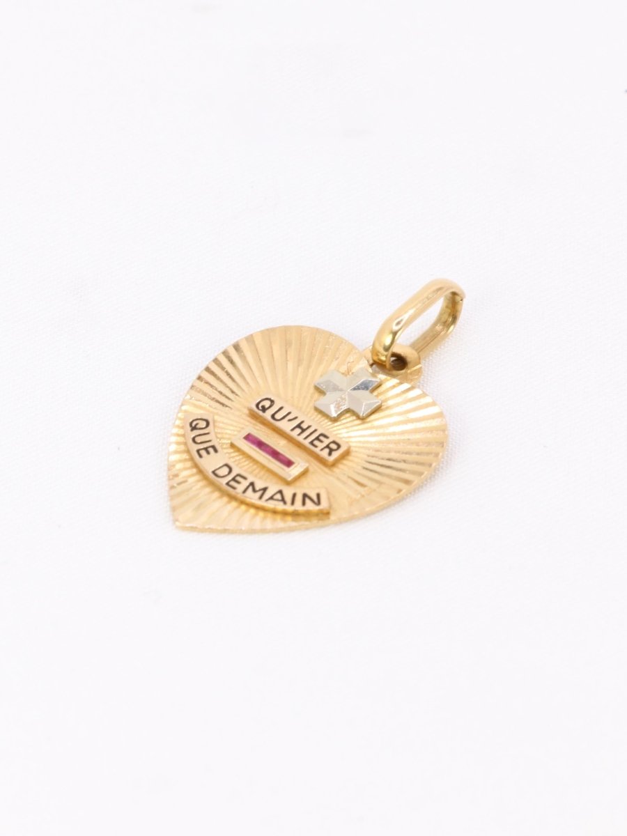 Médaille amour AUGIS coeur Plus qu'hier moins que demain or jaune rubis - Castafiore