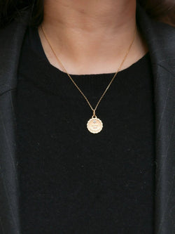 Médaille amour Augis en or, plus qu'hier moins que demain - Castafiore