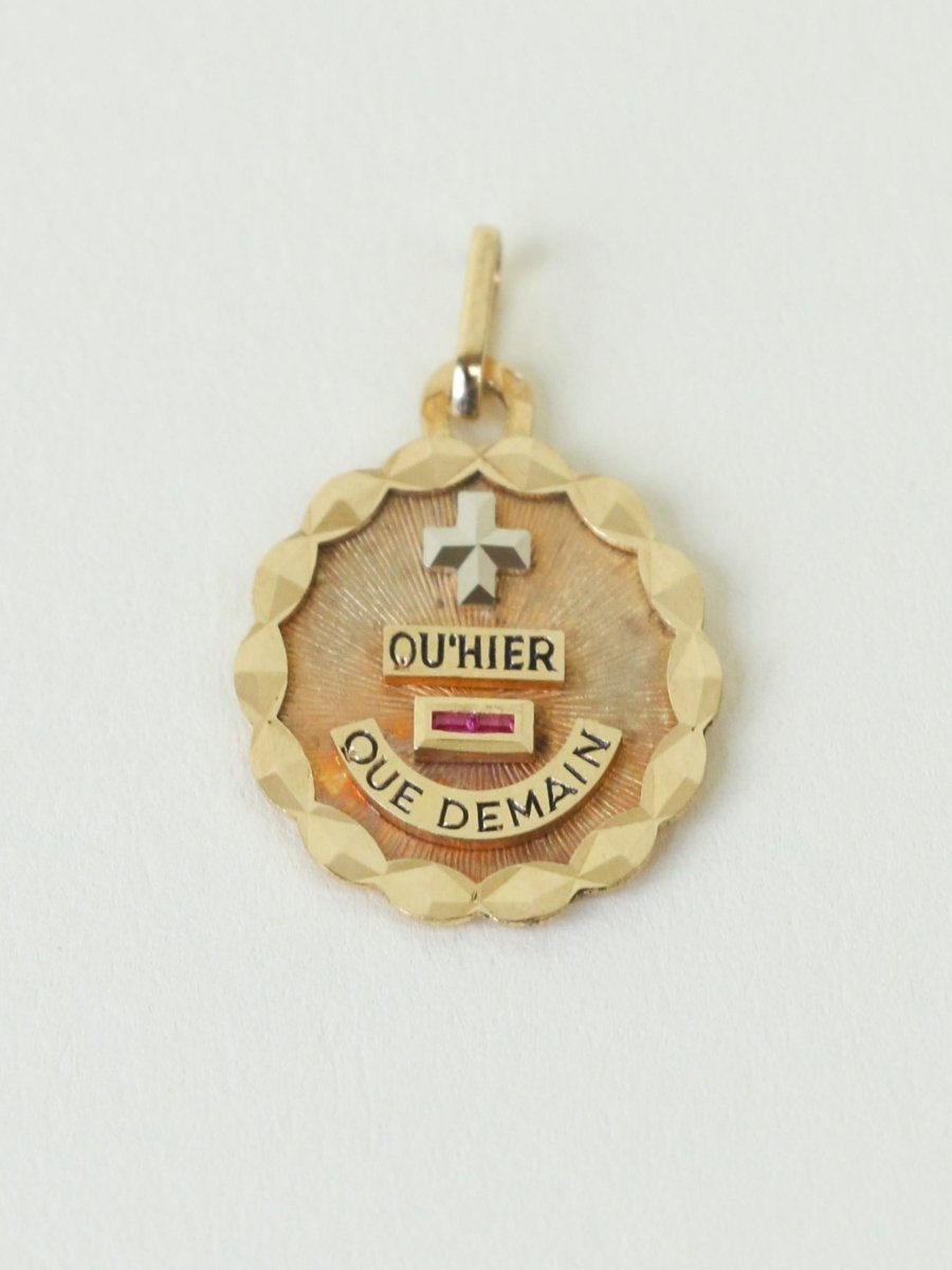 Medaille Amour Augis Plus hier Moins Demain, Ecrin d'origine, New Old Stock - Castafiore