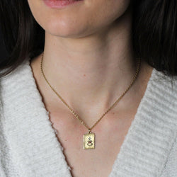 Médaille Amour Augis Plus Hier Moins Demain en or livre - Castafiore