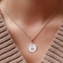 Médaille Amour "L'essentielle" en or blanc, rubis et diamant - Castafiore