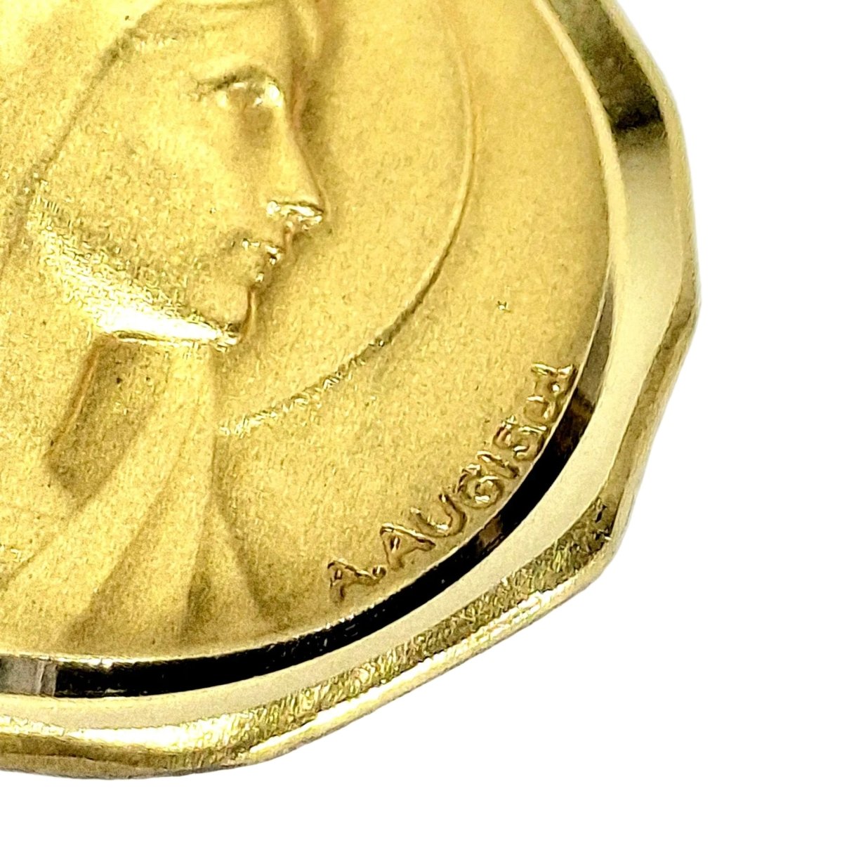 Médaille AUGIS en or jaune - Castafiore
