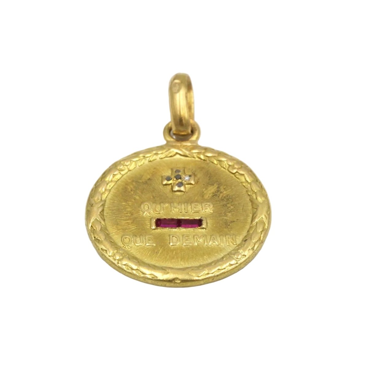 Médaille AUGIS en or jaune, rubis et diamants - Castafiore