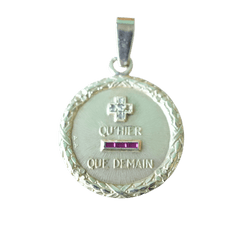 Médaille en or jaune, rubis et diamants - Castafiore