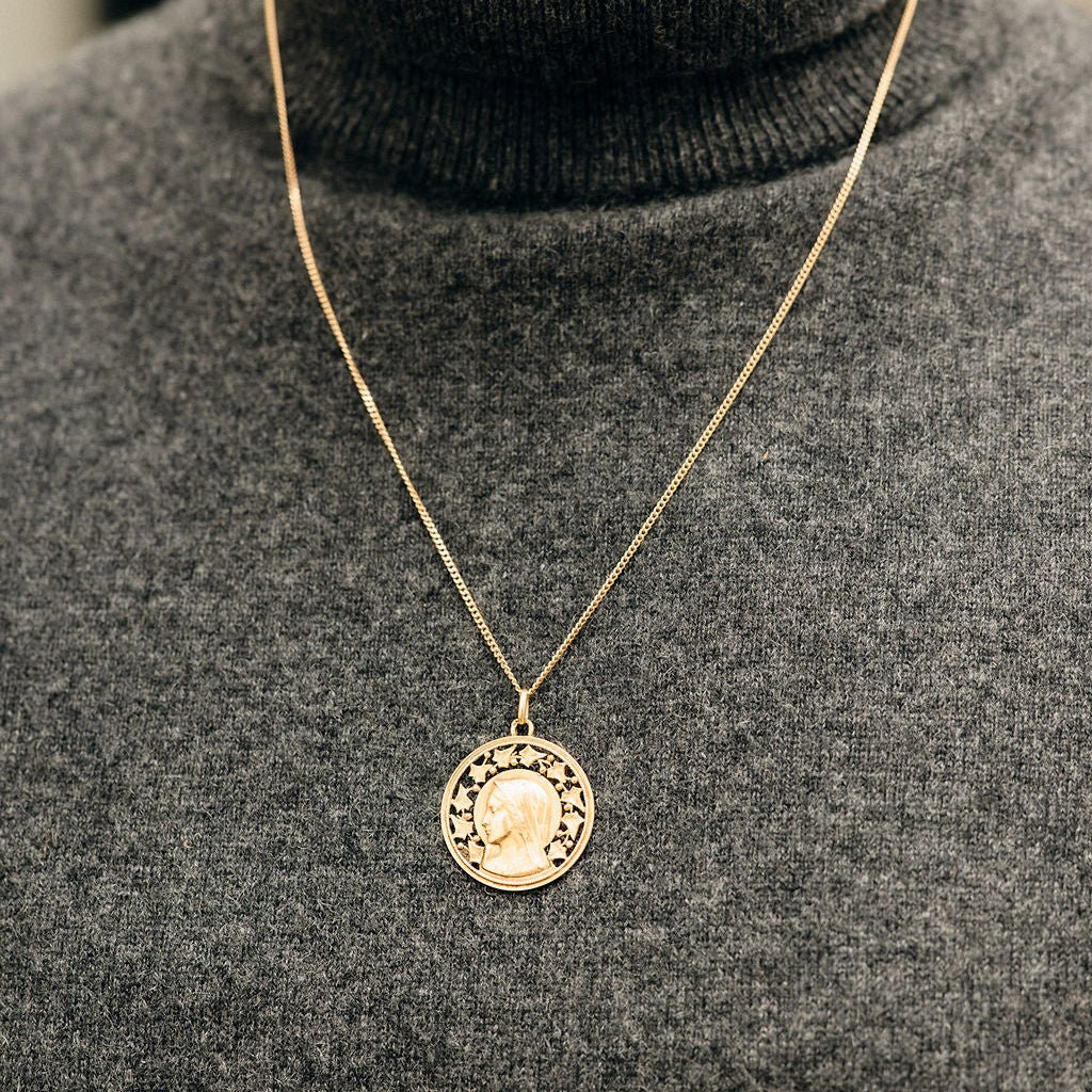 Médaille en or jaune signée Emile Dropsy - Castafiore