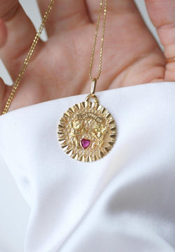 Médaille Or Jaune Anges Coeur Rubis "Il Bat Pour Toi" - Castafiore