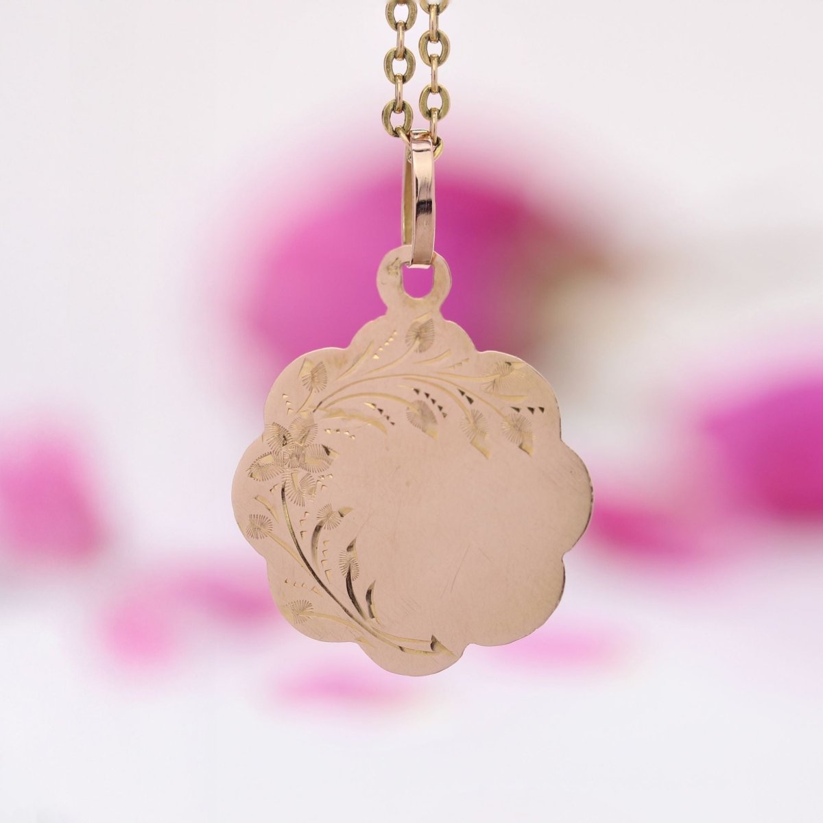 Médaille or rose polylobée ancienne - Castafiore