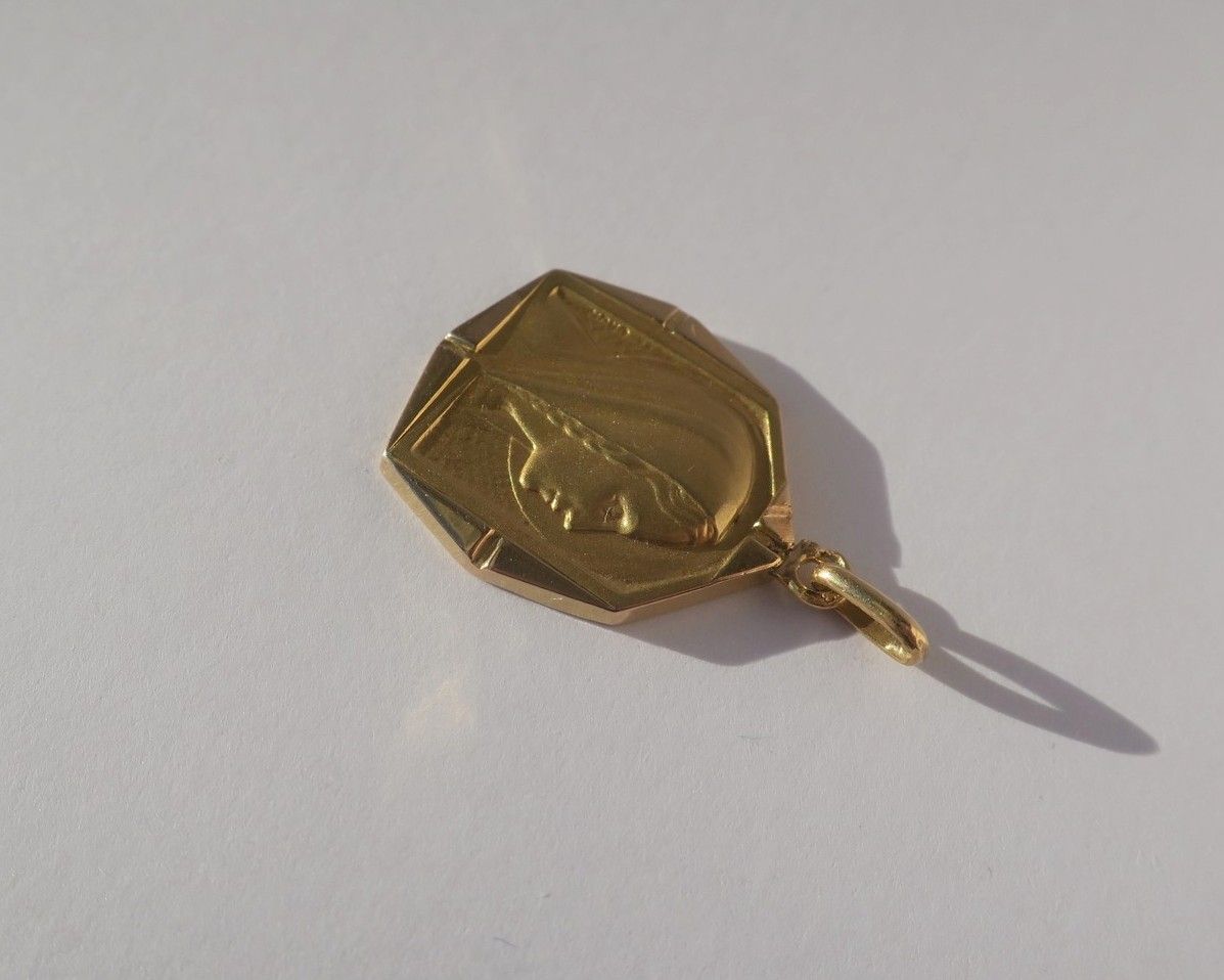 Médaille pendentif Art Déco Vierge Marie biface Or / Nacre - Castafiore