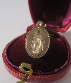 Médaille pendentif XIXe Vierge à l’Enfant Or rose - Castafiore
