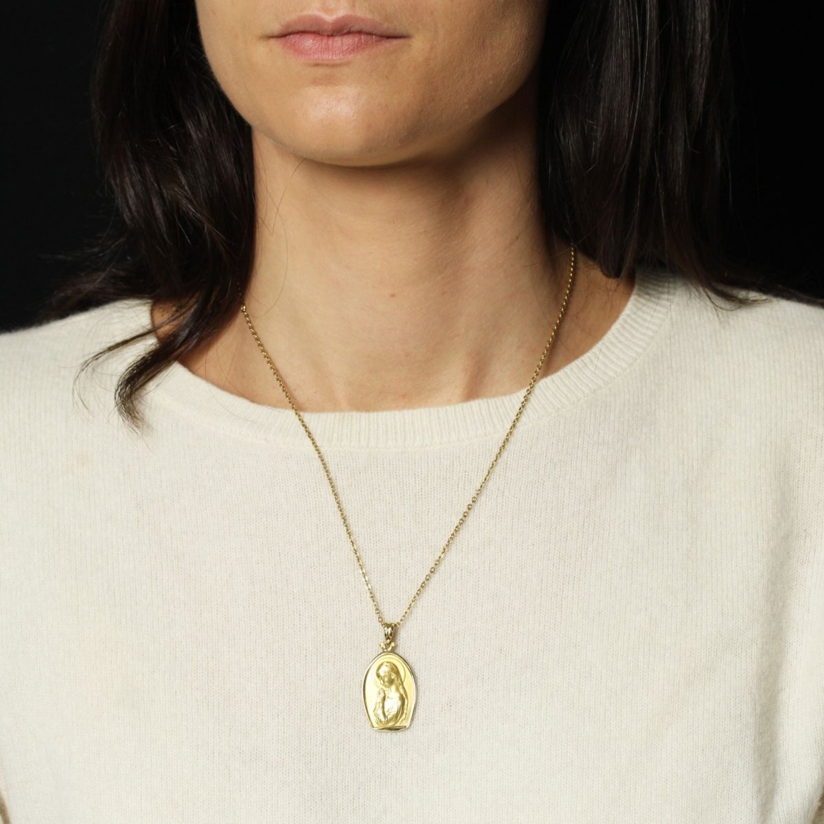 Médaille vierge auréolée en or - Castafiore