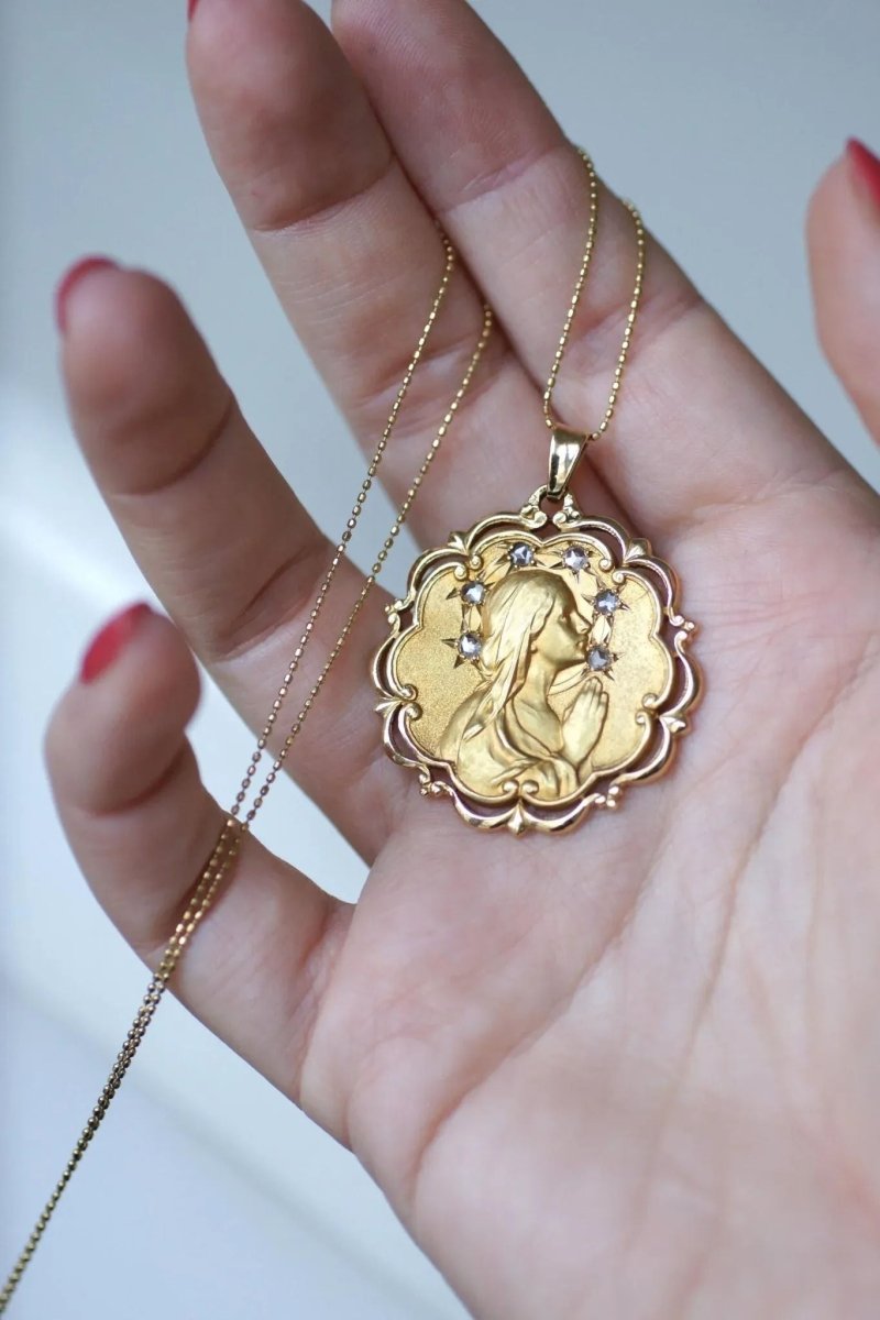 Médaille Vierge Marie Damants Or Jaune - Castafiore