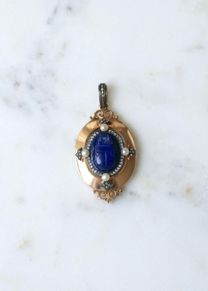 Médaillon Ancien Scarabée Lapis Lazuli Diamants et Perles - Castafiore