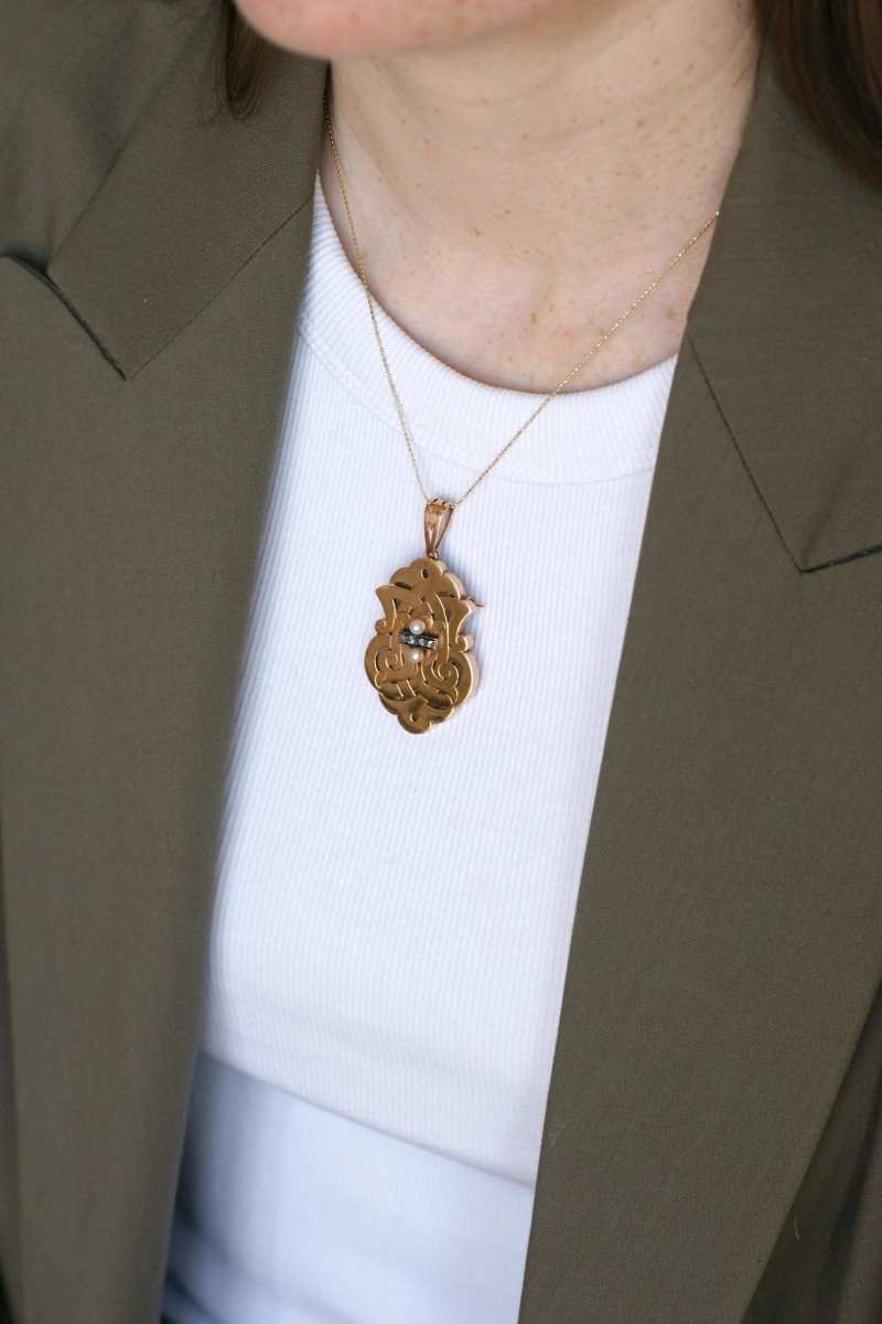 Médaillon Broche Arabesques Ancien Perles Fines et Diamants Or Rose - Castafiore