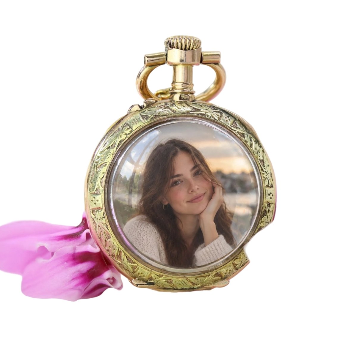 Médaillon en or rose, or vert et diamants - Castafiore